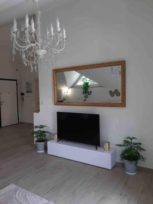 Casa Tra I Castelli Lägenhet San Martino Alfieri Exteriör bild